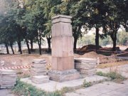 historia wokol pomnika sie toczy 4